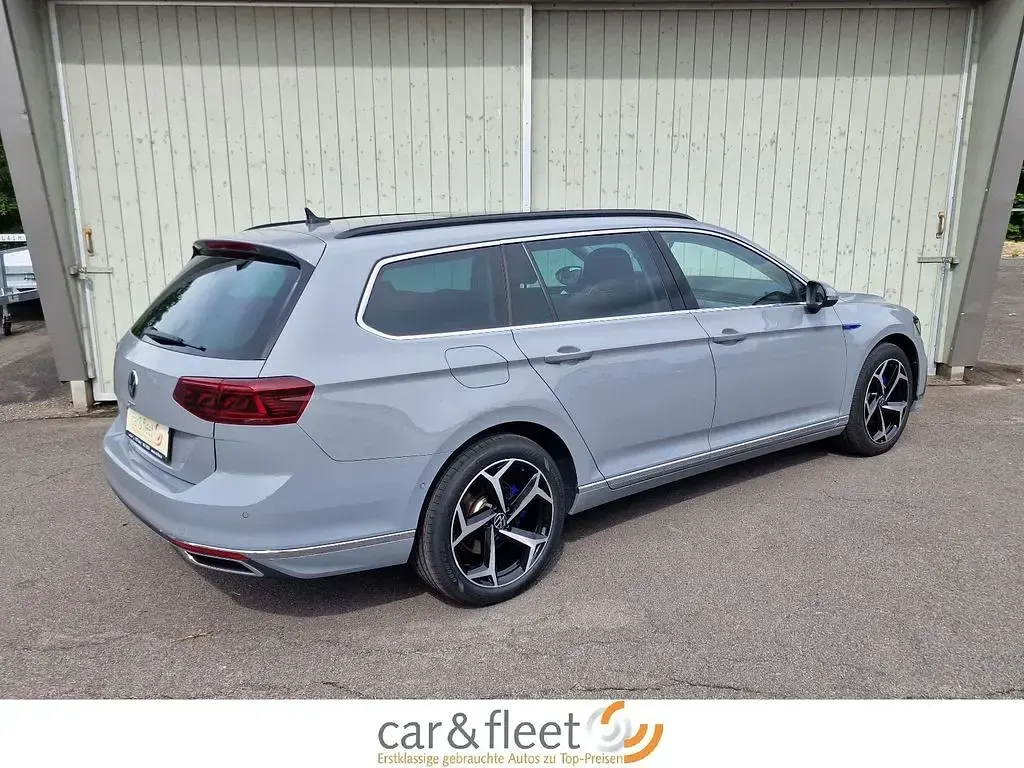 Gebraucht VW Passat GTE 156 PS (114 kW) 2022 Mondsteingrau Kombi