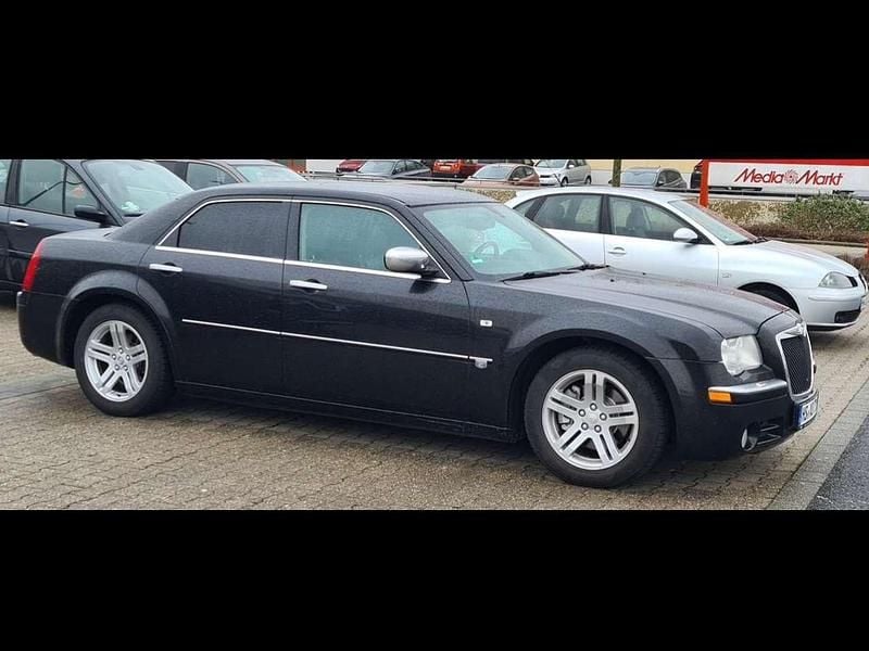 Schwarz Gebraucht 2004 Chrysler 300C Limousine | 6.999 € (Guter Preis) - Bild 1/4
