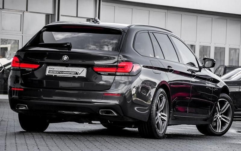 Gebraucht BMW 540 Shadowline 340 PS (250 kW) 2022 Grau Kombi
