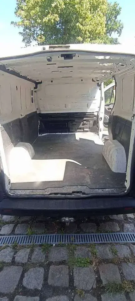 Gebraucht Renault Trafic Basis 95 PS (69 kW) 2018 Weiß Van / Kleinbus