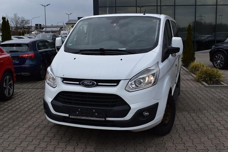Gebraucht Ford Tourneo 125 PS (91 kW) 2013 Weiß Van / Kleinbus