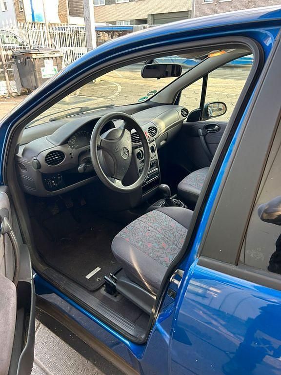Gebraucht Mercedes A140 Avantgarde 82 PS (60 kW) 2001 Blau Van / Kleinbus