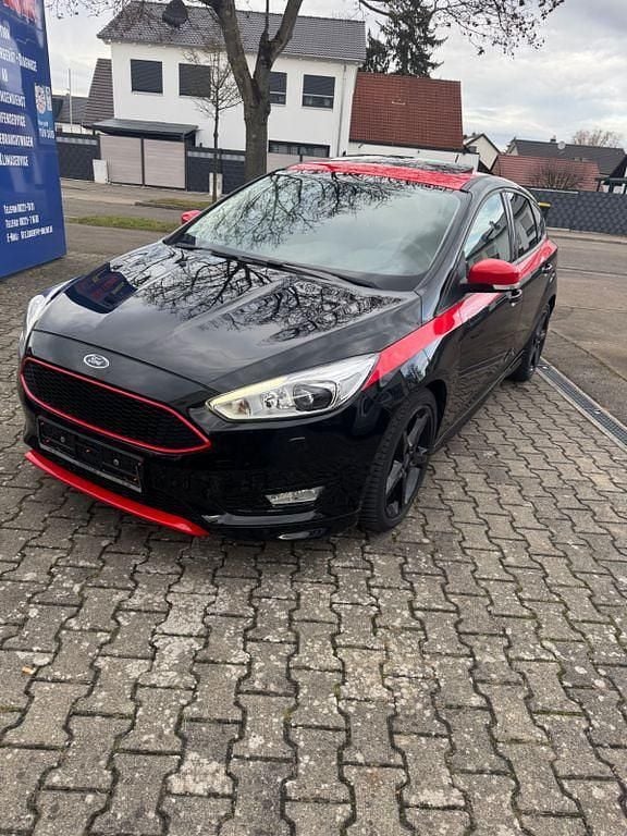 Schwarz Gebraucht 2016 Ford Focus Sport Limousine | 8.990 € (Superpreis) - Bild 1/4