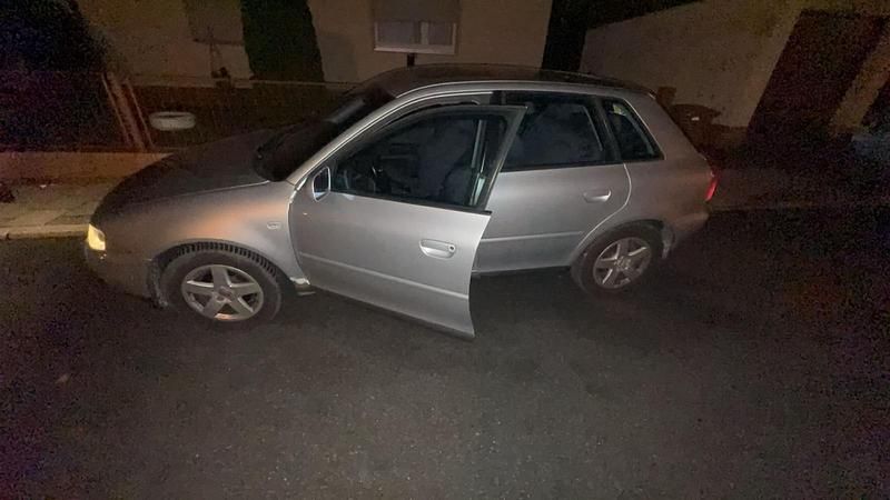 Grau Gebraucht 2000 Audi A3 Kleinwagen | 1.600 € (Fairer Preis) - Bild 1/4