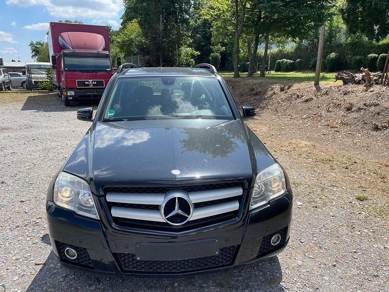 Schwarz Gebraucht 2011 Mercedes GLK200 SUV | 6.000 € (Guter Preis) - Bild 1/4