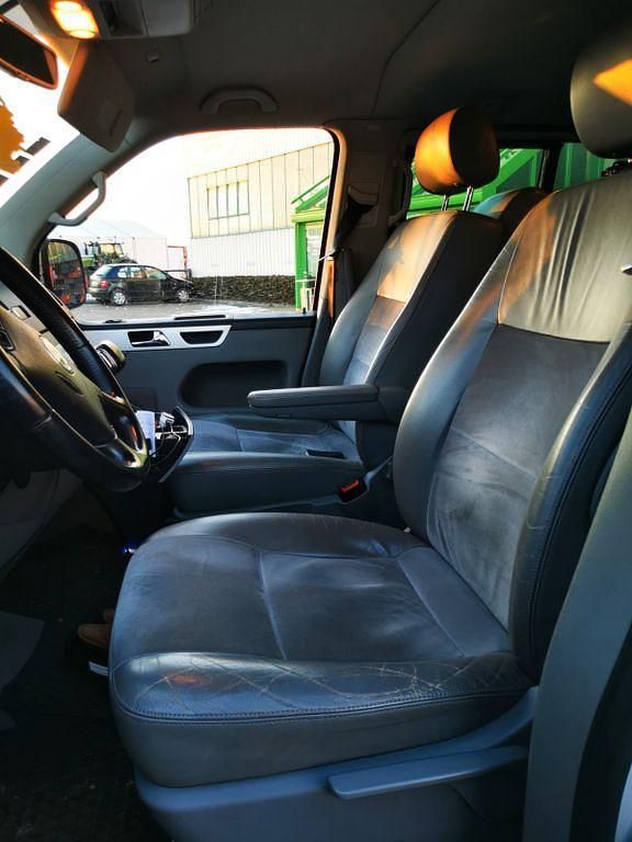 Gebraucht VW Multivan Highline 174 PS (127 kW) 2009 Silber Van