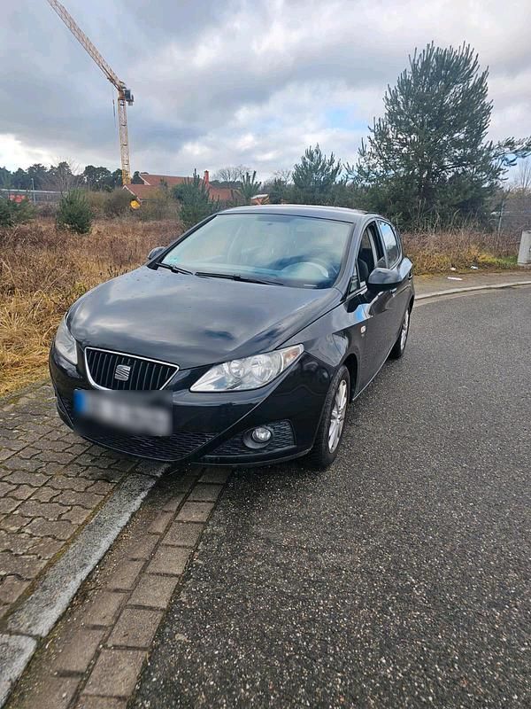 Schwarz Gebraucht 2011 Seat Ibiza Limousine | 2.500 € (Guter Preis) - Bild 1/4