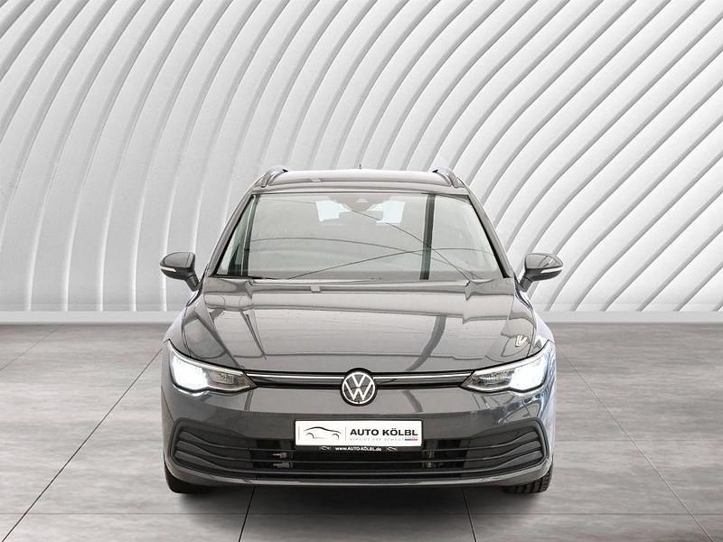 Gebraucht VW Golf VIII Life 150 PS (110 kW) 2022 Delfingrau metallic Kombi