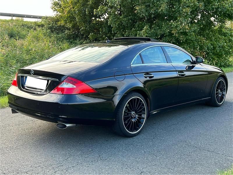 Schwarz Gebraucht 2008 Mercedes CLS320 Elegance Limousine | 5.999 € (Superpreis) - Bild 1/4