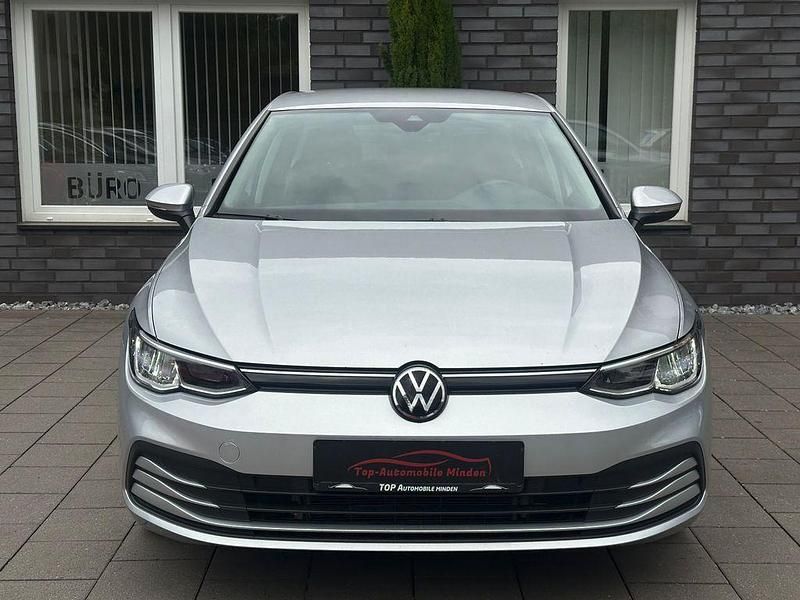 Gebraucht VW Golf VIII Life 150 PS (110 kW) 2021 Silber Limousine
