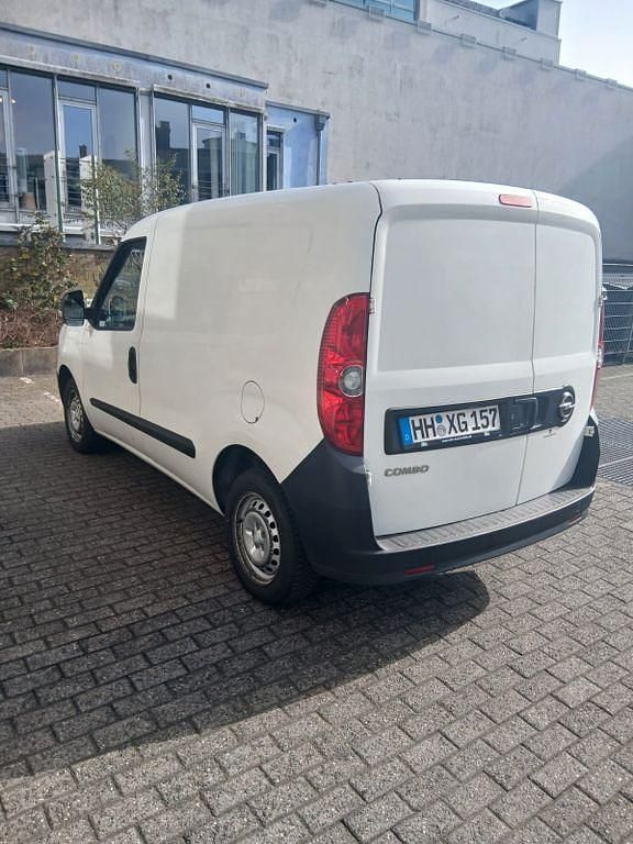 Second-hand Opel Combo 95 CP (69 kW) 2017 Alb Monovolum