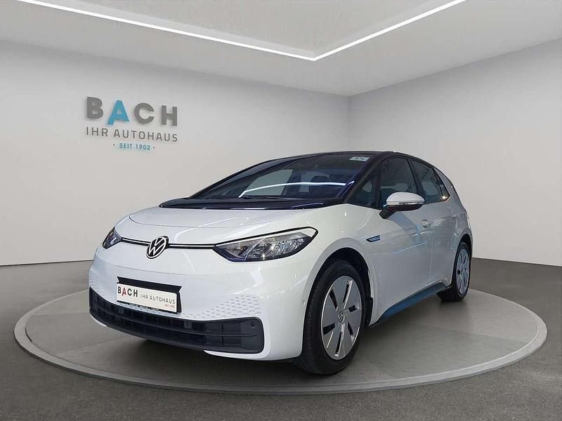 Gletscherweiß metallic Gebraucht 2022 VW ID.3 Pro Performance Kleinwagen | 22.750 € (Guter Preis) - Bild 1/4