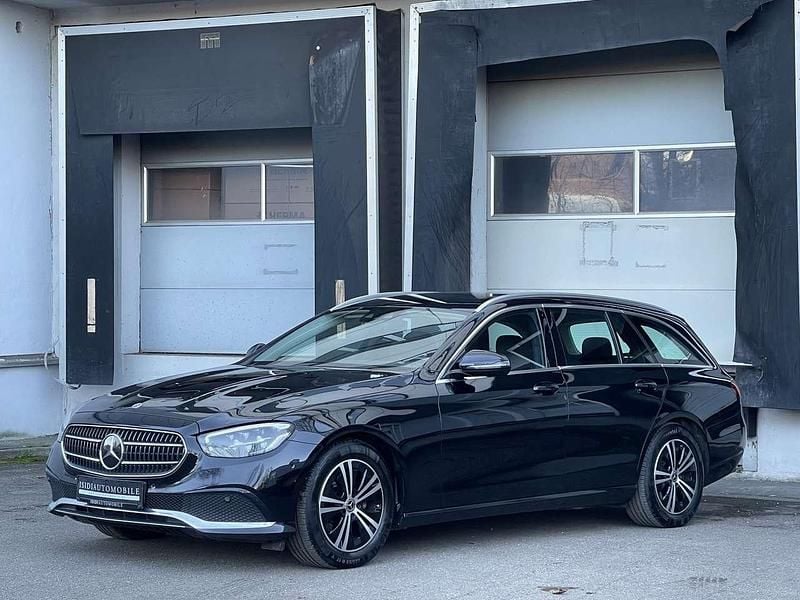 Usata Mercedes E220 Avantgarde 200 CV (147 kW) 2022 Nero Station wagon