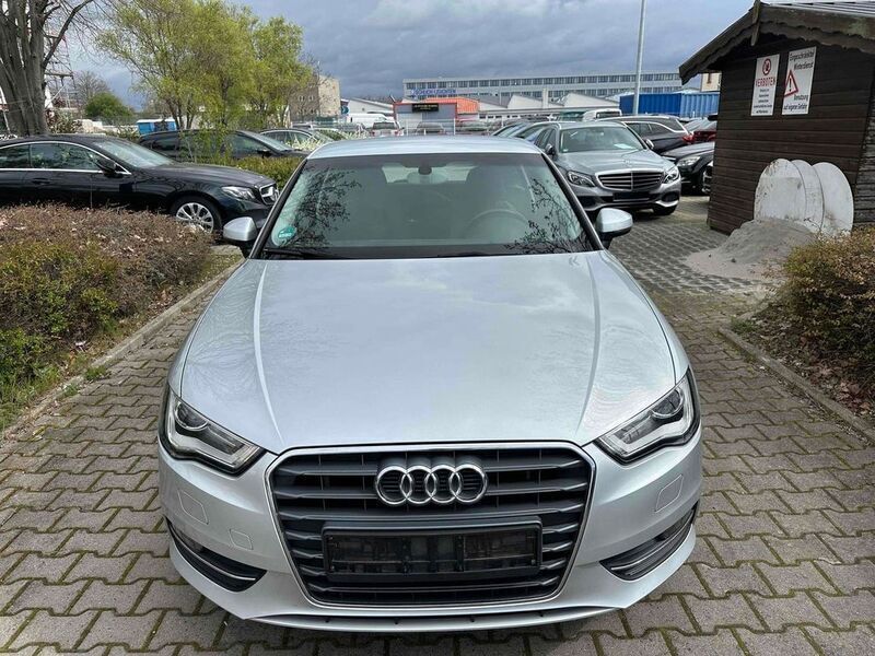 Gebraucht Audi A3 Ambiente 105 PS (77 kW) 2014 Silber Limousine