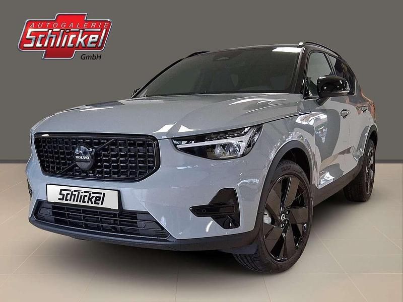 Neu Volvo XC40 Plus 163 PS (119 kW) 2025 Vapour grey SUV