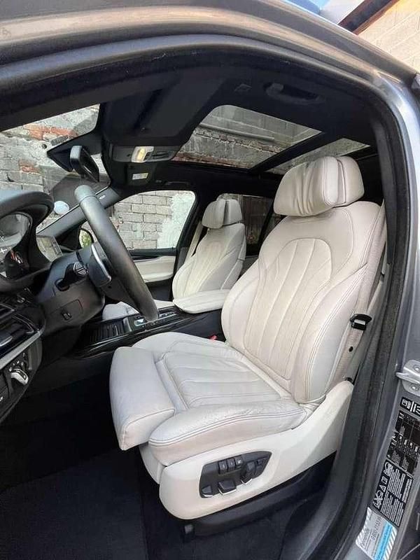 Grau Gebraucht 2015 BMW X5 SUV | 27.000 € (Fairer Preis) - Bild 1/4