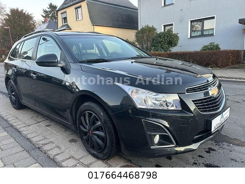 Schwarz Gebraucht 2012 Chevrolet Cruze LT Kombi | 3.999 € (Guter Preis) - Bild 1/4