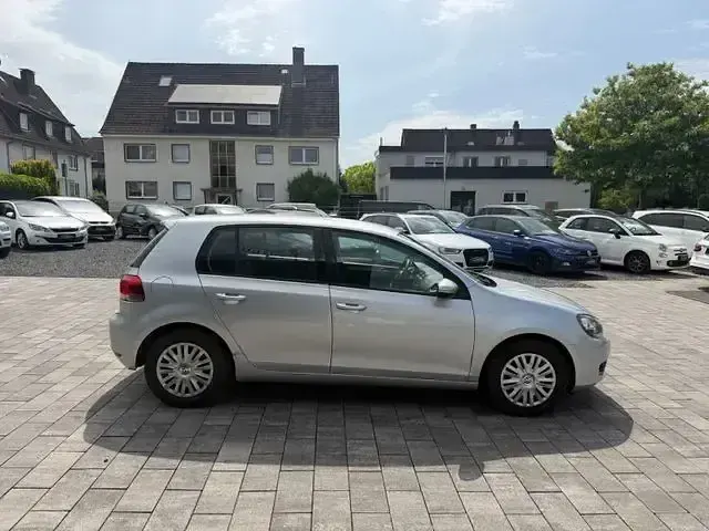 Gebraucht VW Golf VI Trendline 80 PS (58 kW) 2009 Silber Kleinwagen