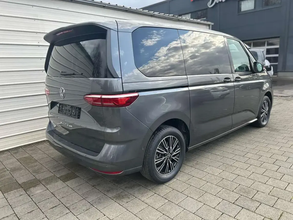 Neu VW Multivan Business 150 PS (110 kW) 2026 Indiumgrau metallic Van / Kleinbus