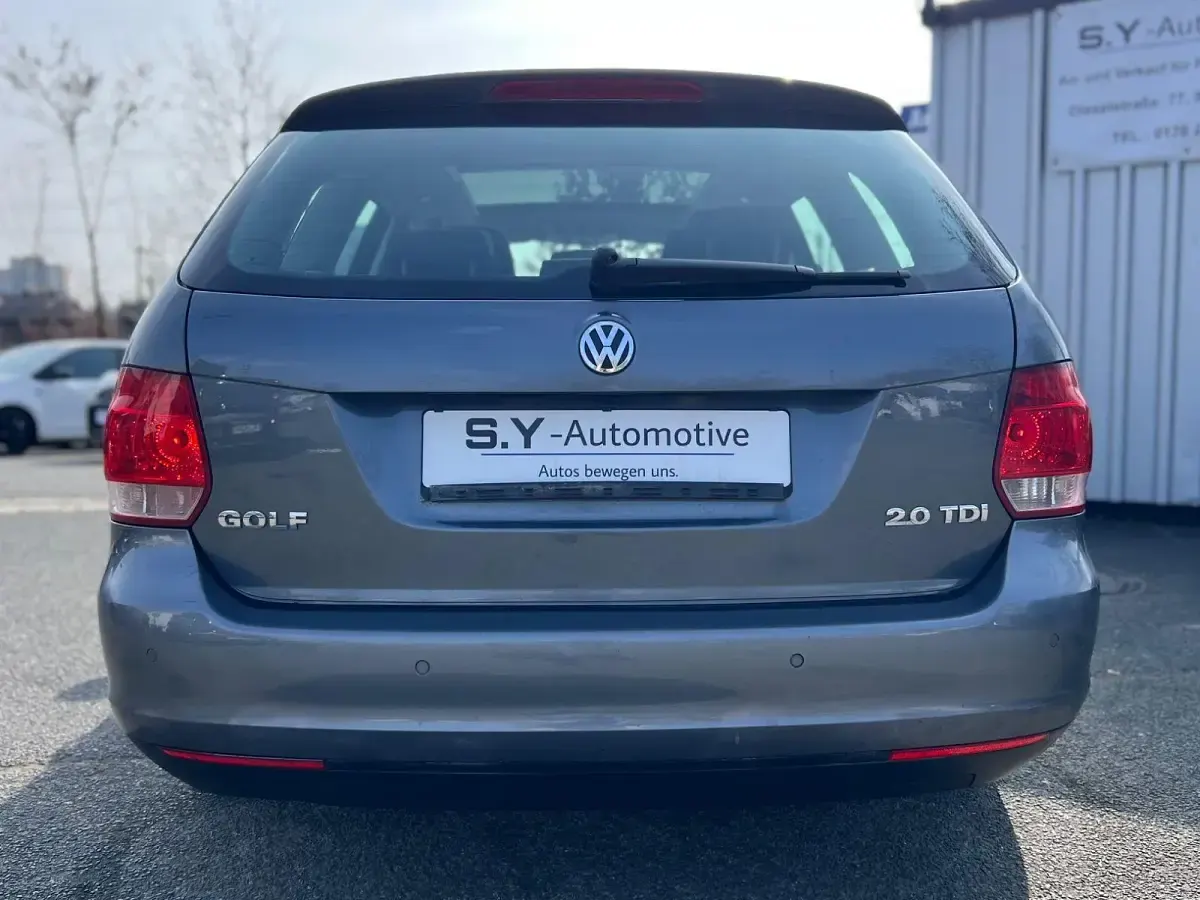 Gebraucht VW Golf VI Sportline 140 PS (102 kW) 2008 Platinum grey metallic Kleinwagen