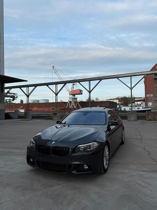 Gebraucht BMW 530 258 PS (189 kW) 2014 Grau Limousine