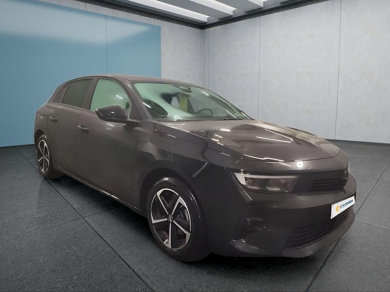 Gebraucht Opel Astra 131 PS (96 kW) 2025 Schwarz Limousine
