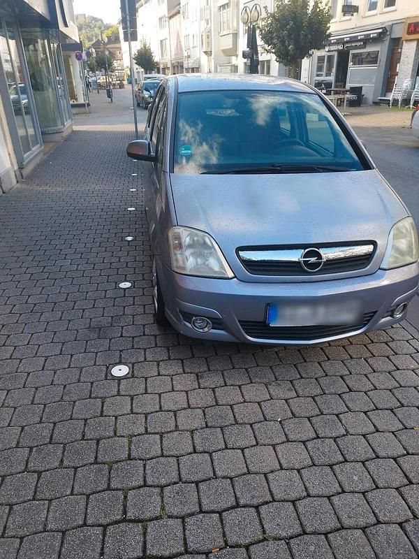 Andere farben Gebraucht 2006 Opel Meriva Van / Kleinbus | 2.900 € (Teuer) - Bild 1/4