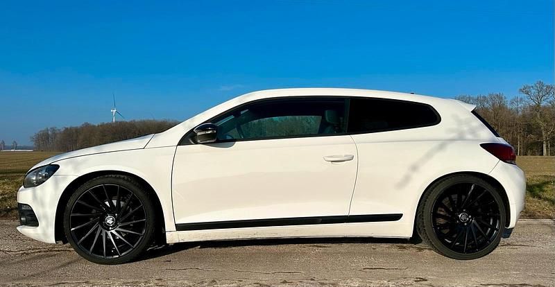 Usata VW Scirocco 140 CV (102 kW) 2009 Bianco Coupé