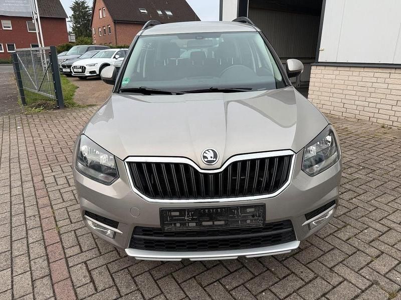 Gebraucht Skoda Yeti Ambition 122 PS (89 kW) 2014 Grau SUV