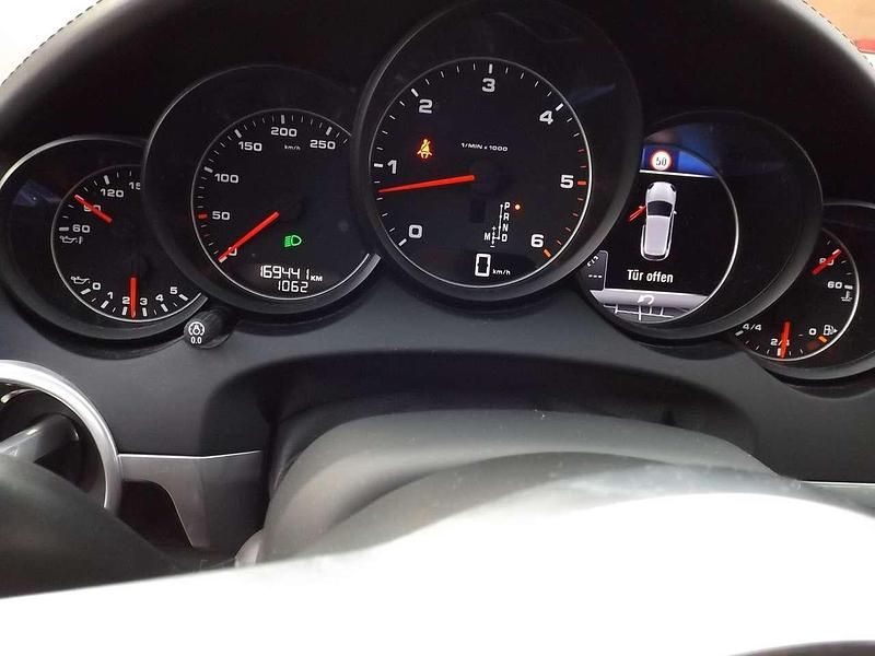 Gebraucht Porsche Cayenne 262 PS (192 kW) 2015 Rot SUV