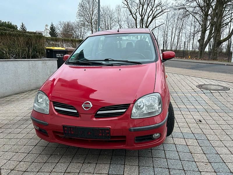 Rot Gebraucht 2004 Nissan Almera Tino Van / Kleinbus | 2.000 € - Bild 1/4