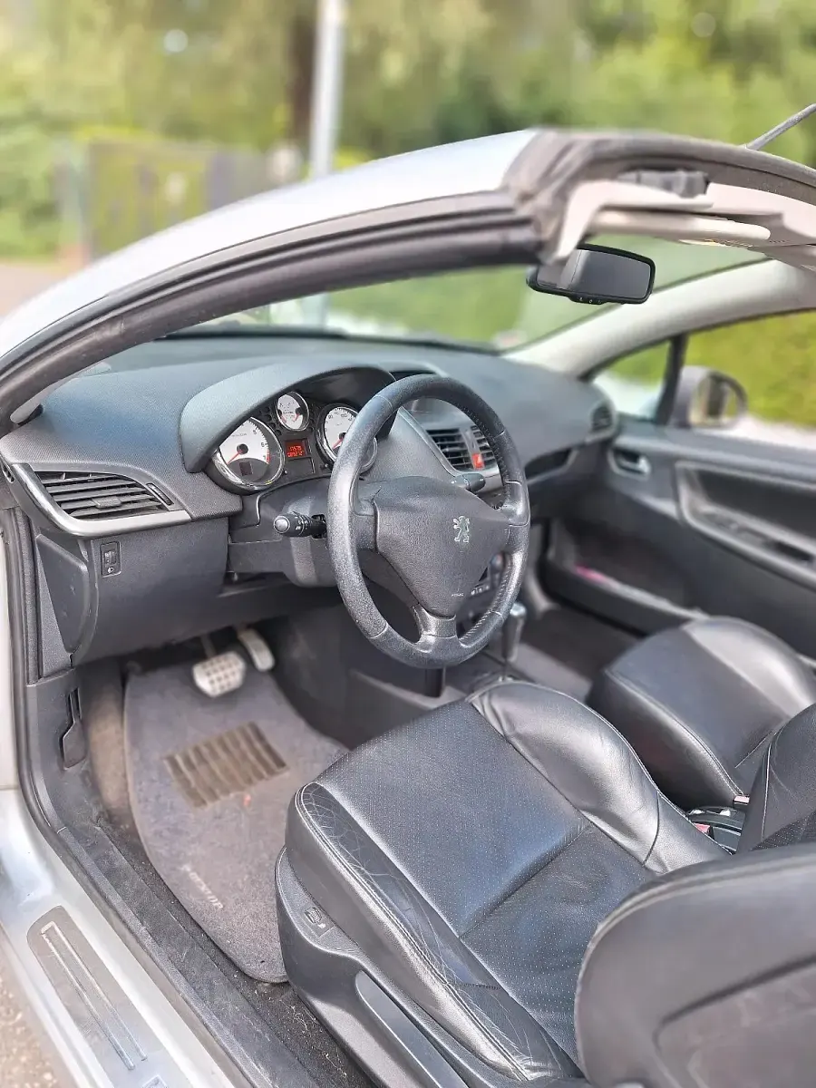 Gebraucht Peugeot 207 CC 120 PS (88 kW) 2009 Silber Cabrio