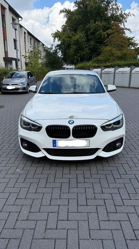 Weiß Gebraucht 2019 BMW 118 M Sport Kleinwagen | 14.500 € (Superpreis) - Bild 1/4