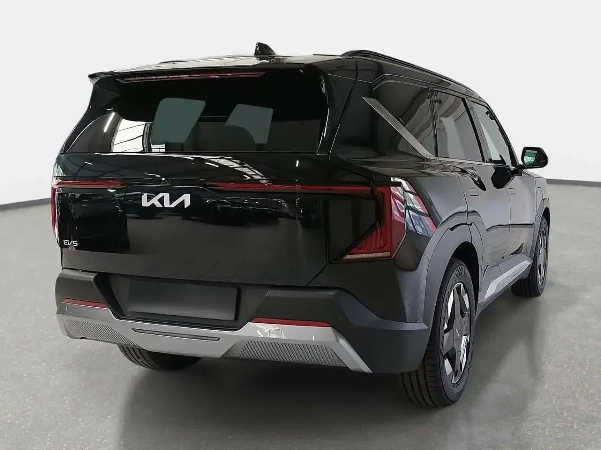 Neu Kia EV5 Air 160 kW (218 PS) 2026 Fusion black metallic SUV