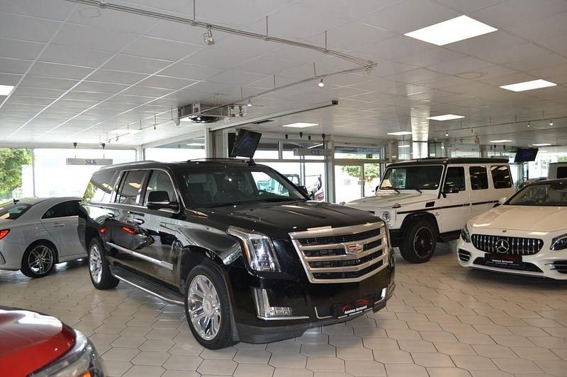 Schwarz Gebraucht 2016 Cadillac Escalade SUV | 39.900 € (Superpreis) - Bild 1/4