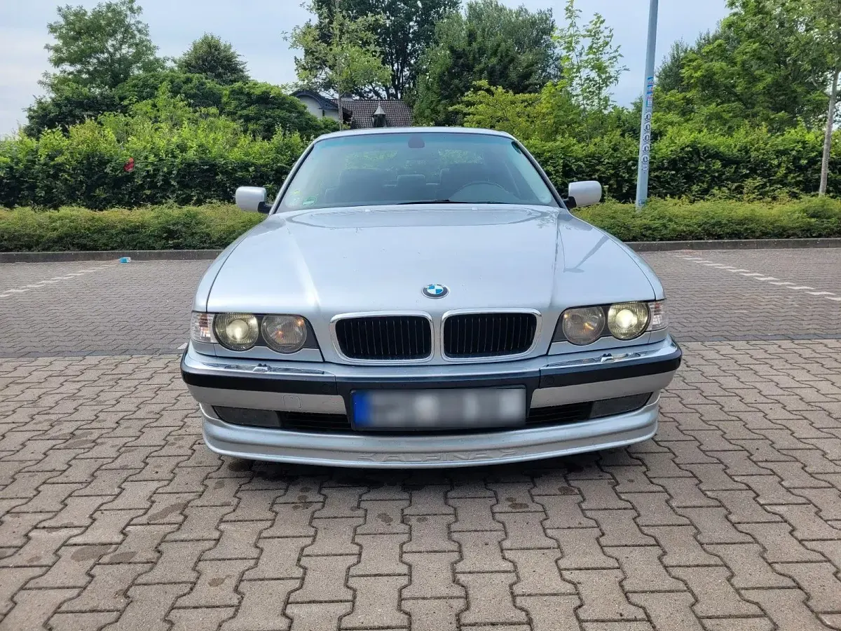 Gebraucht BMW 735 238 PS (175 kW) 1999 Silber Limousine