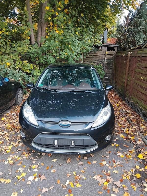 Schwarz Gebraucht 2011 Ford Fiesta Kleinwagen | 2.900 € (Teuer) - Bild 1/4