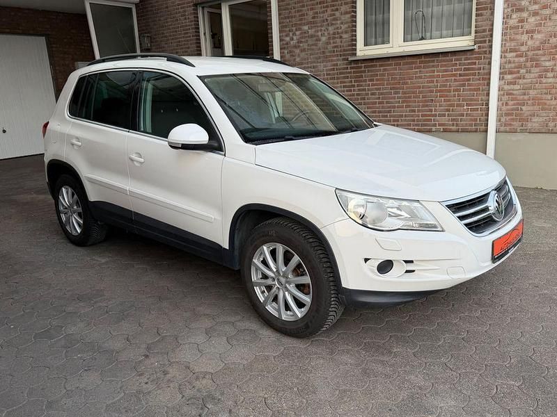 Gebraucht VW Tiguan 140 PS (102 kW) 2008 Weiß SUV