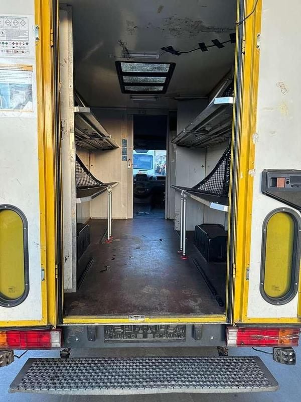 Gebraucht Mercedes Sprinter 82 PS (60 kW) 2002 Gelb Van