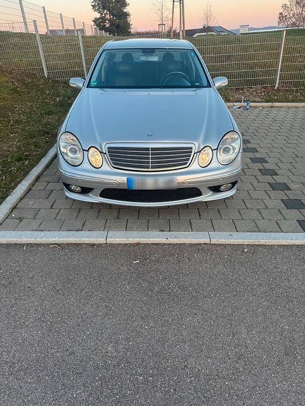 Gebraucht Mercedes E320 AMG 274 PS (201 kW) 2003 Silber Limousine