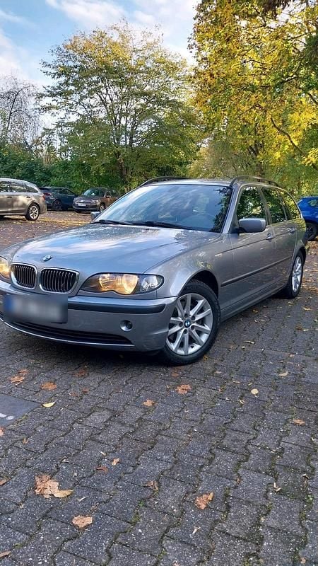 Grau Gebraucht 2004 BMW 320 Lifestyle Kombi | 4.999 € (Guter Preis) - Bild 1/4