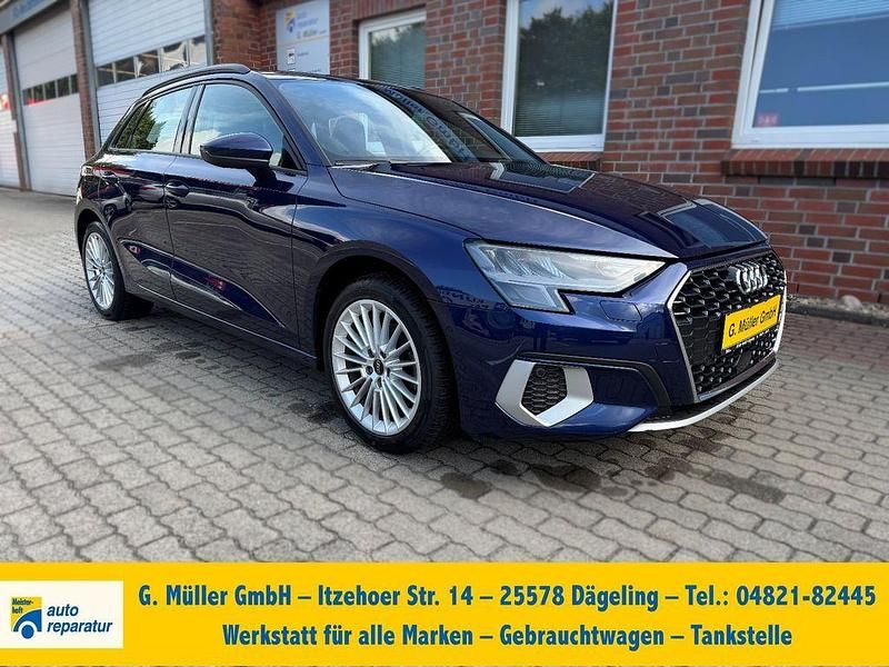 Blau Gebraucht 2024 Audi A3 Advanced Plus Limousine | 27.980 € (Etwas zu teuer) - Bild 1/4