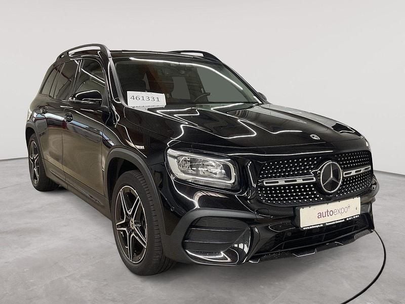 Nachtschwarz Gebraucht 2022 Mercedes GLB250 AMG line SUV | 34.990 € (Fairer Preis) - Bild 1/4