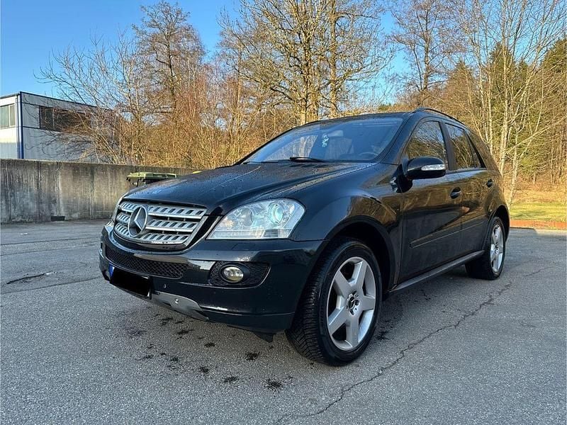 Gebraucht Mercedes ML320 224 PS (164 kW) 2006 Schwarz SUV