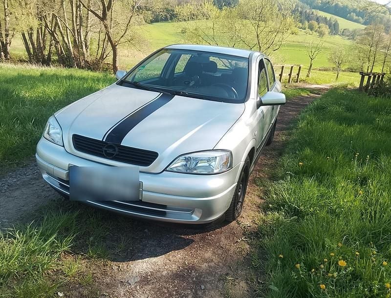 Second-hand Opel Astra 101 CP (74 kW) 2000 Argintiu Berlinǎ