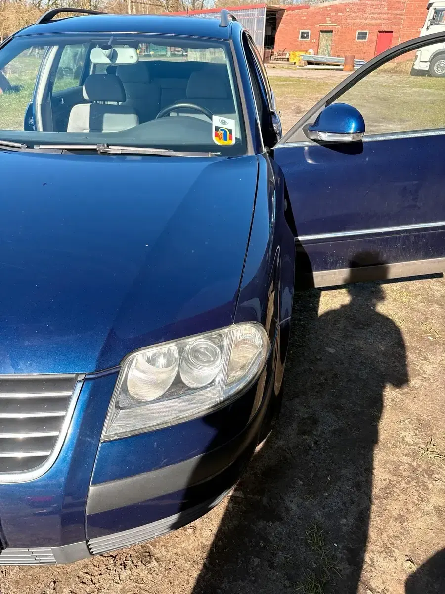 Gebraucht VW Passat 131 PS (96 kW) 2004 Blau Kombi
