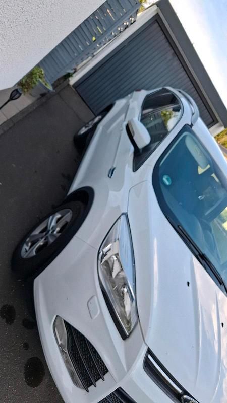 Gebraucht Ford Kuga 140 PS (102 kW) 2014 Weiß SUV