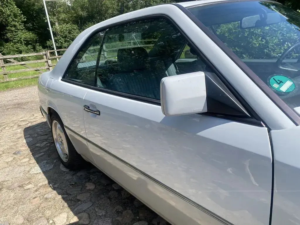 Gebraucht Mercedes 230 132 PS (97 kW) 1989 Weiß Coupé