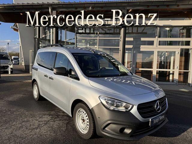 Helvinsilber metallic Gebraucht 2022 Mercedes Citan 110 Kombi | 21.277 € (Teuer) - Bild 1/4