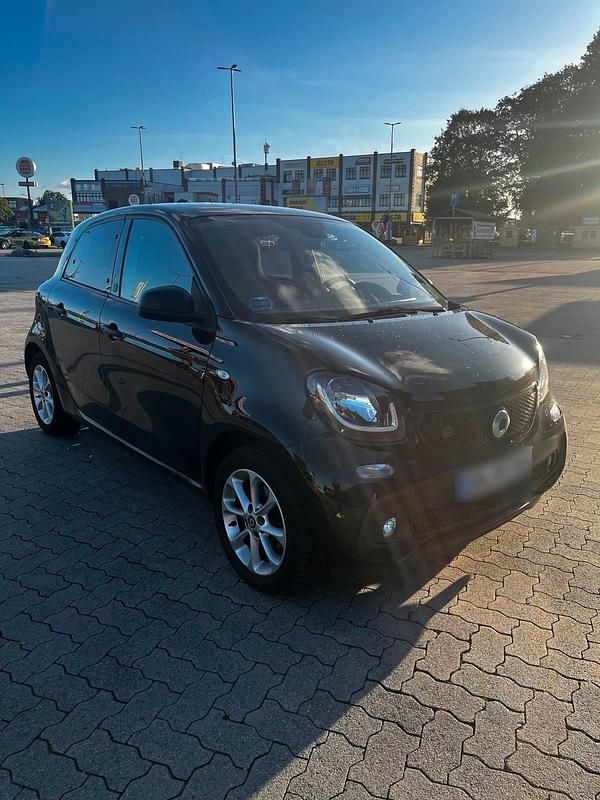 Gebraucht Smart ForFour Electric Drive 60 kW (82 PS) 2022 Schwarz Kleinwagen